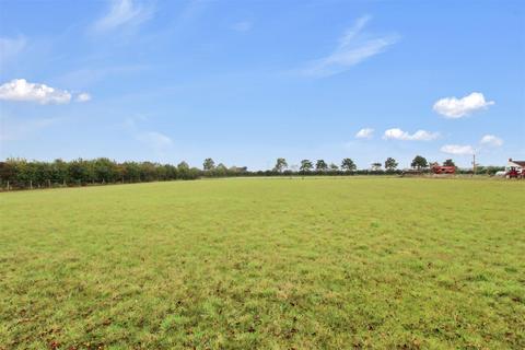 5 bedroom farm house for sale, Normanby Cliff Road, Normanby by Spital, Market Rasen LN8