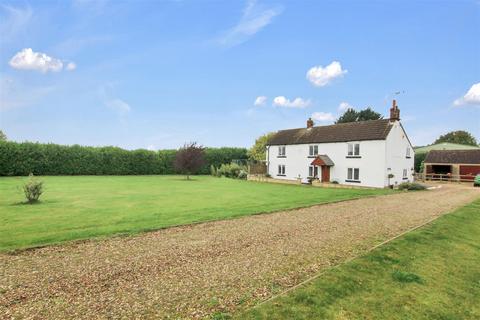 5 bedroom farm house for sale, Normanby Cliff Road, Normanby by Spital, Market Rasen LN8