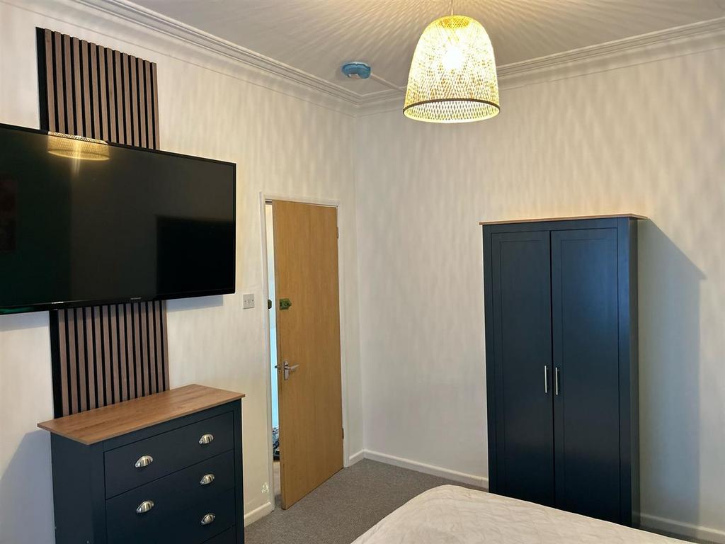 Room 1 58 Edge.jpg