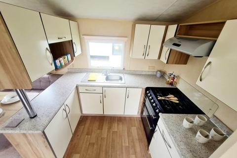 2 bedroom static caravan for sale, Dovercourt Holiday Park