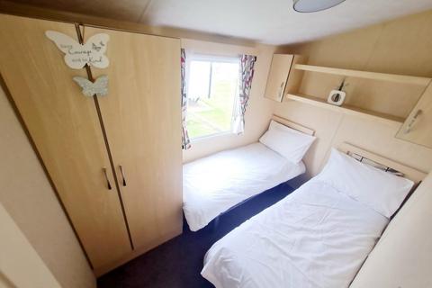 2 bedroom static caravan for sale, Dovercourt Holiday Park