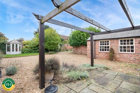 4 bedroom detached house for sale, The Old School House, Tickhill