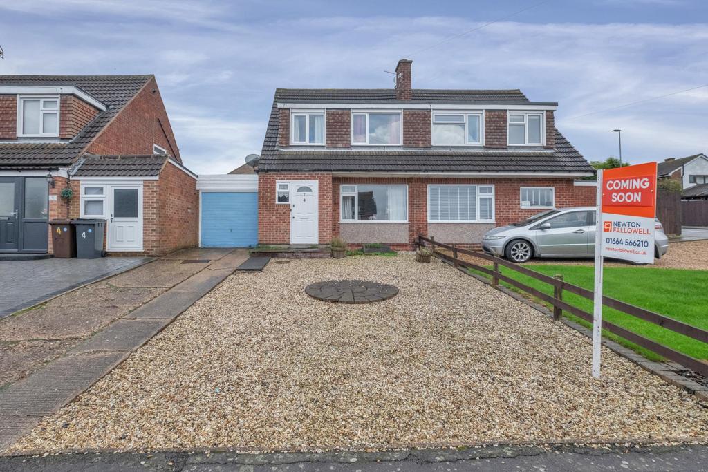 Brentingby Close, Melton Mowbray, LE13 3 bed semidetached house for
