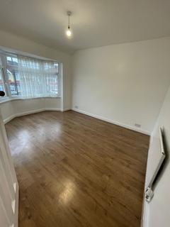 3 bedroom terraced house to rent, Enfield, EN1