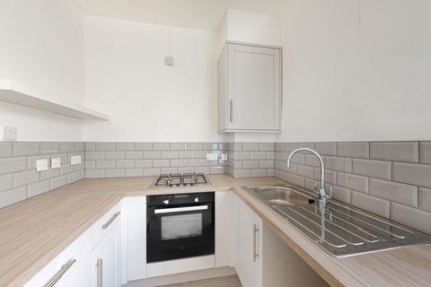 3 bedroom flat to rent, Burrage Place London SE18