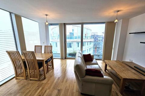 2 bedroom apartment to rent, 2 Bed, 2 Bath with Balcony Parking City Centre