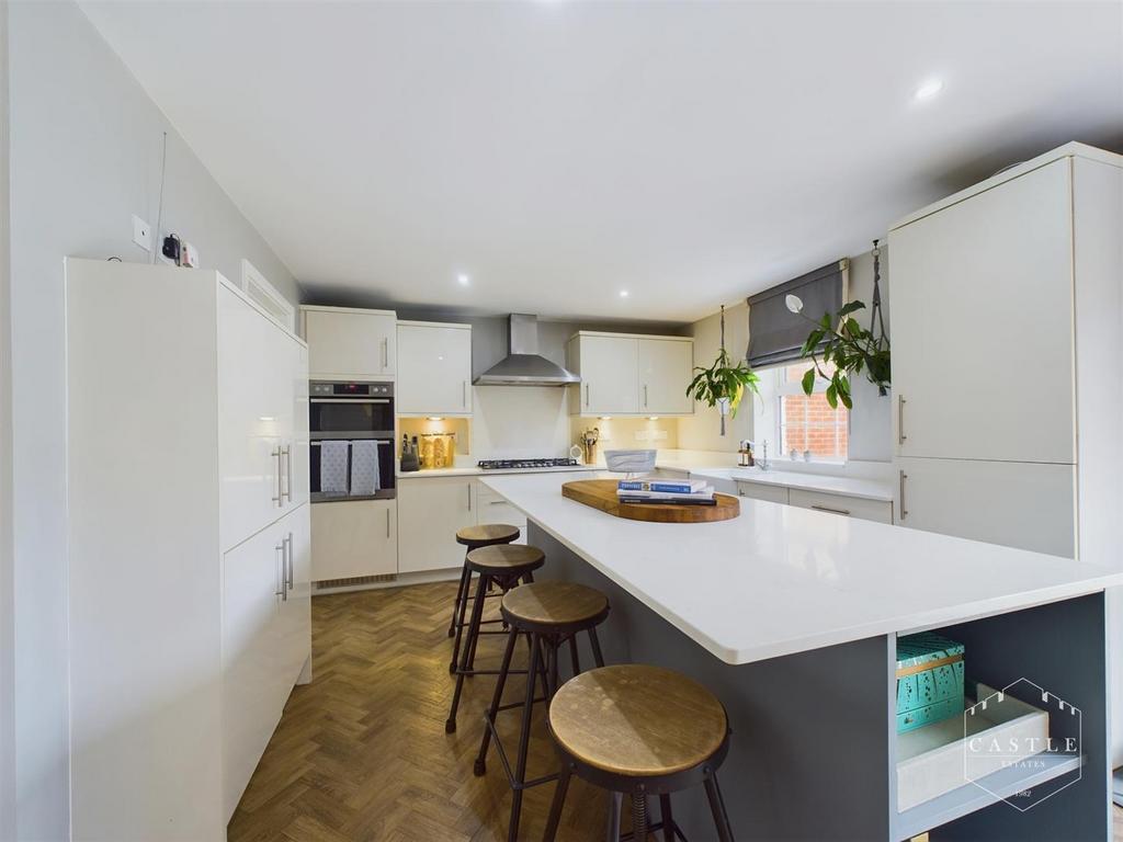 Open plan dining kitchen