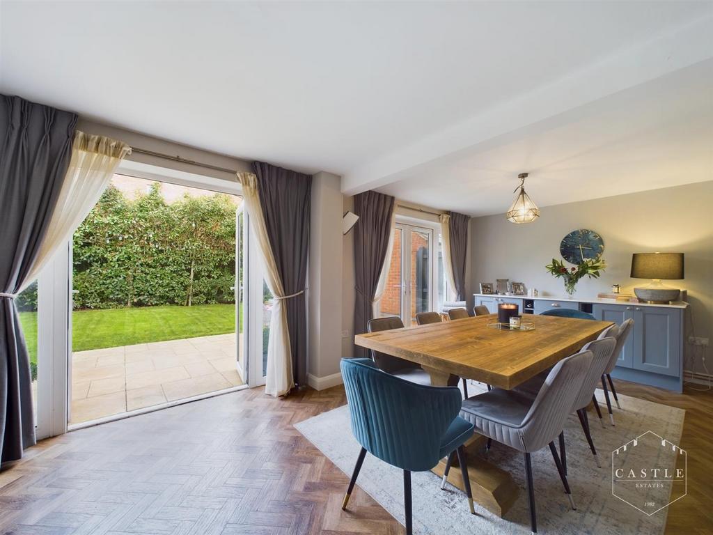 Open plan dining kitchen