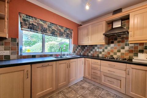 4 bedroom semi-detached house for sale, Greenwood Close, Litchard, Bridgend County. CF31 1PJ