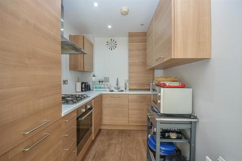 1 bedroom apartment for sale, Rollason Way, Brentwood