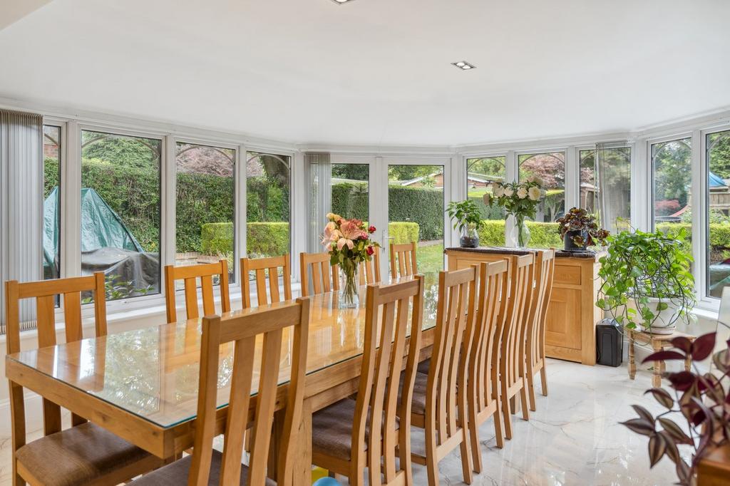 Old Slade Lane, Richings Park SL0 5 bed detached house for sale £