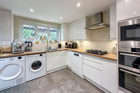 4 bedroom detached house for sale, Sibley Avenue, Harpenden, Hertfordshire, AL5