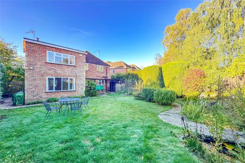 4 bedroom detached house for sale, Sibley Avenue, Harpenden, Hertfordshire, AL5