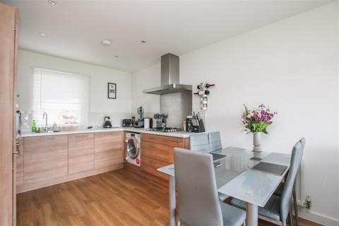 2 bedroom apartment for sale, Brooking House, Rollason Way, Brentwood