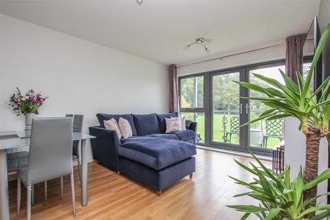 2 bedroom apartment for sale, Brooking House, Rollason Way, Brentwood