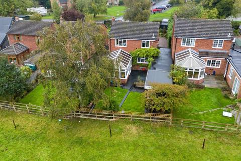 3 bedroom detached house for sale, Top Street, Northend, CV47