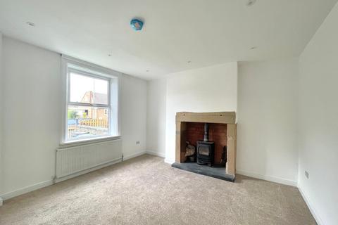 2 bedroom terraced house for sale, Cliffe End Road, Huddersfield, HD3