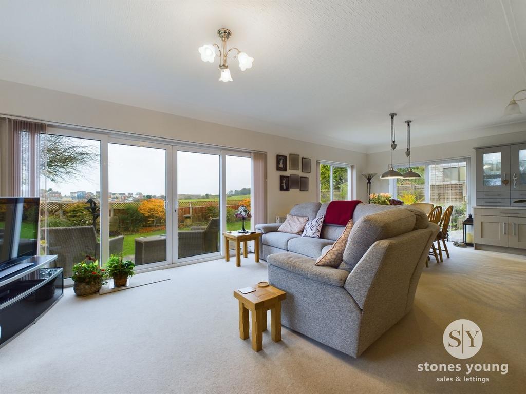 Living Area/Dining Room