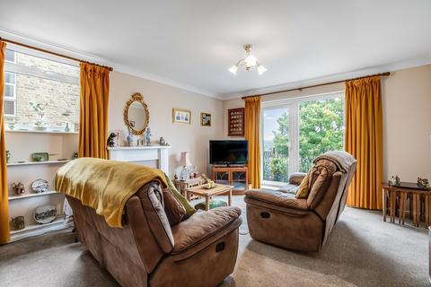 2 bedroom flat for sale, Parish Ghyll Drive, Ilkley, West Yorkshire, LS29