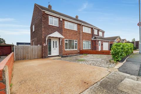 3 bedroom semi-detached house for sale, Davis Avenue, Castleford, West Yorkshire, WF10