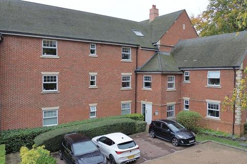 2 bedroom flat for sale, Waleron Road, Fleet GU51