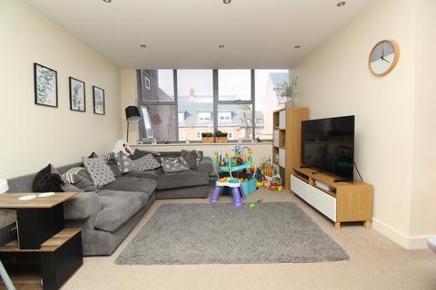 2 bedroom apartment to rent, Commercial Road, Ashley Cross