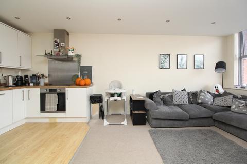 2 bedroom apartment to rent, Commercial Road, Ashley Cross