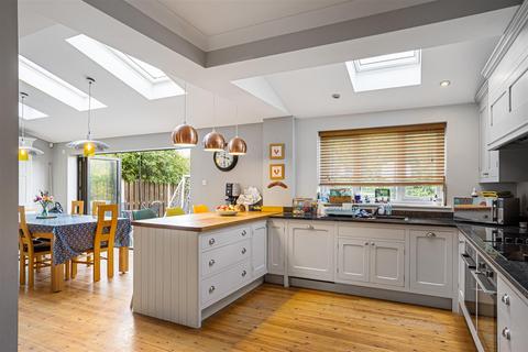 33 Dringthorpe Road, York, YO24 1NF