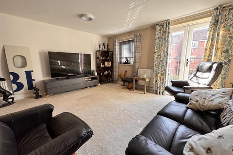 3 bedroom terraced house for sale, Greycing Street, Swindon SN25