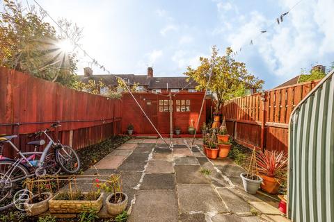 3 bedroom house for sale, Greatdown Road, London, W7