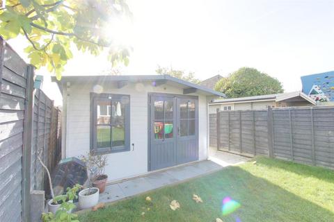 53 Buckingham Road, Tring, HP23 4HF