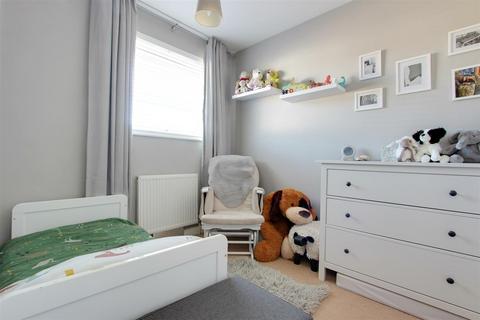 53 Buckingham Road, Tring, HP23 4HF