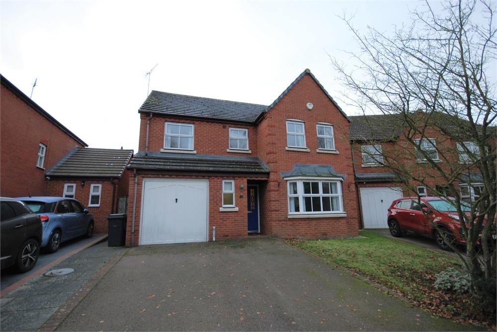 Francis Drive, Cawston Grange, Rugby... 4 bed detached house to rent