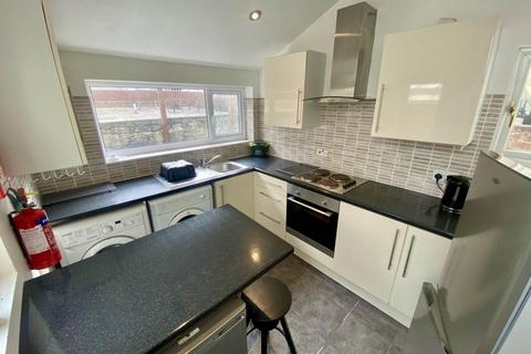 4 bedroom house to rent, Rhyddings Park Road, Brynmill, , Swansea