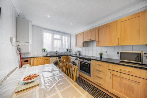 2 bedroom flat for sale, Marrick Close, Upper Richmond Road