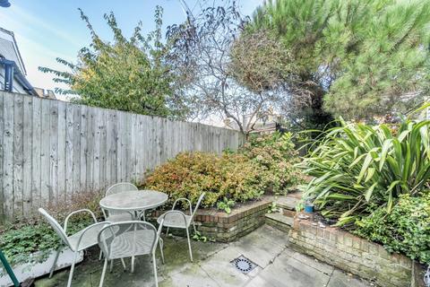 21 Bearfield Road, Kingston Upon Thames, KT2 5ET