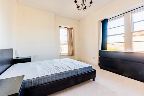 Flat 5, 5 All Saints Road, Bristol, BS8 2JG
