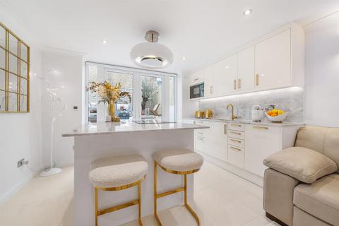 1 bedroom flat for sale, Ashurst Gardens, Tulse Hill, London SW2