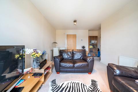 2 bedroom apartment for sale, Taywood Road, Northolt, Middlesex