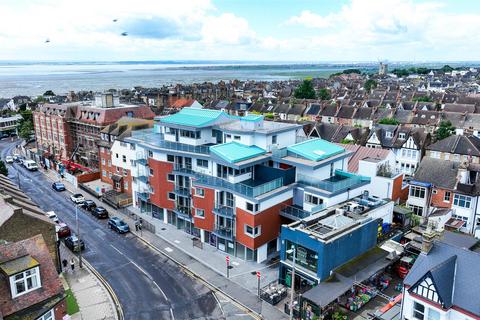 St Clements Gate, Broadway, Leigh-On-Sea