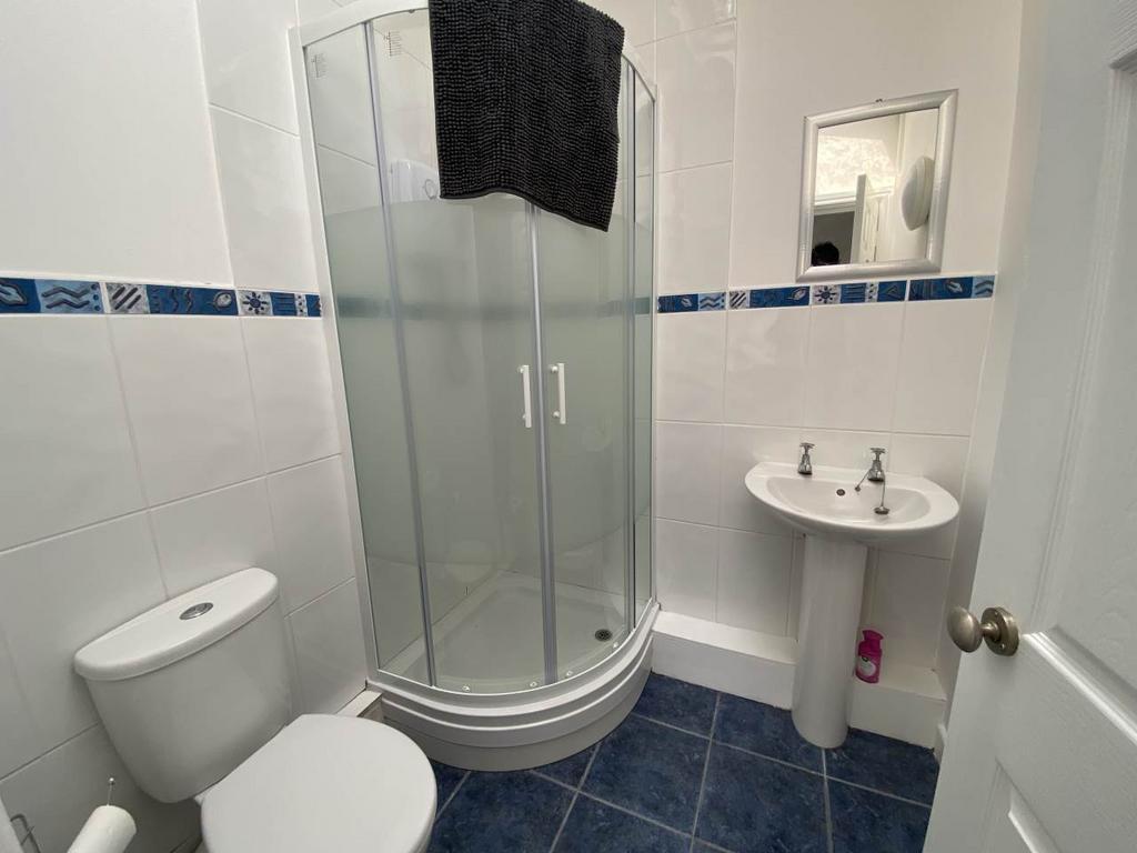 Ground Floor Shower