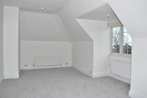 2 bedroom flat to rent, Garden Road, Bromley, BR1