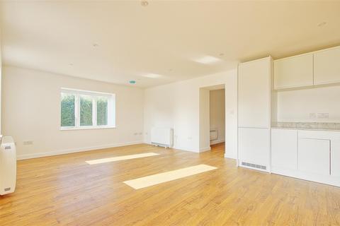 2 bedroom flat to rent, Main Street, Caldecote, Cambridge