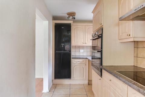 2 bedroom flat to rent, Linwood Crescent, Enfield