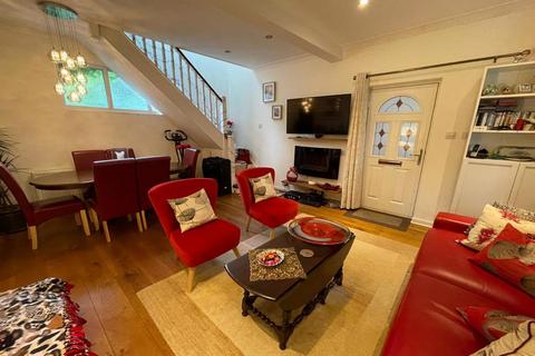 1 bedroom terraced house to rent, Burnaby Gardens, Chiswick, West London