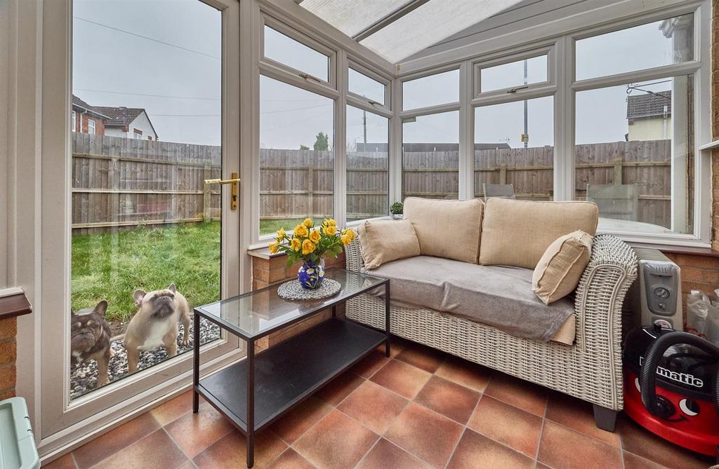 Conservatory/Dining Room