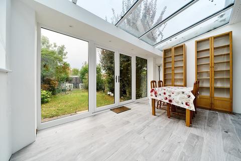16 Chieveley Road, Bexleyheath, DA7 6AH