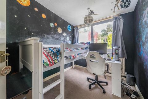 5 Connop Way, Frimley, Camberley, GU16 8RX