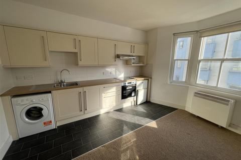 2 bedroom flat to rent, Zion Gardens, Brighton