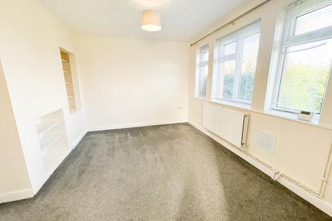 3 bedroom semi-detached house to rent, Instow Road, Bristol